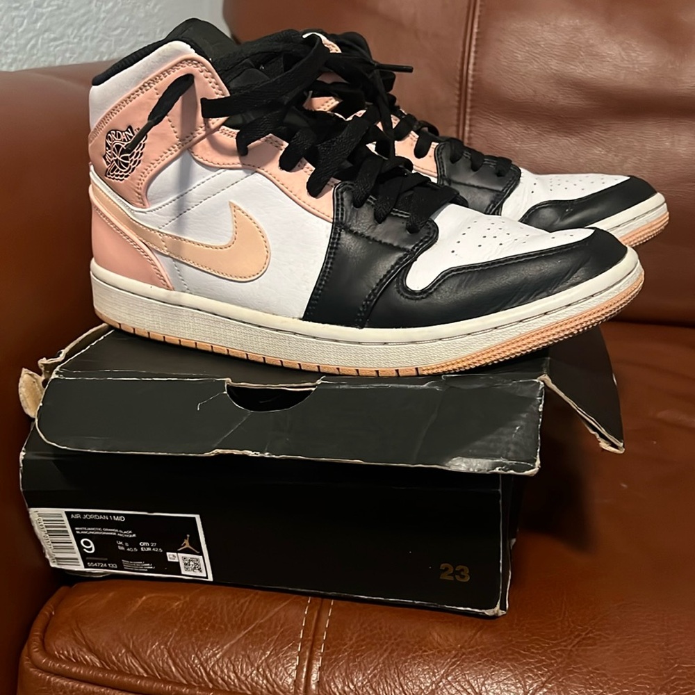 Jordan won mid top white arctic orange and black size 9